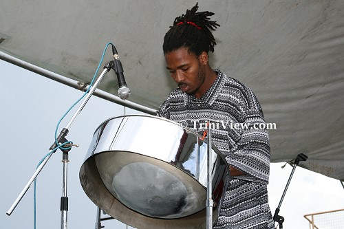 Akil Browne plays Sniper's 'Potrait of Trinidad'