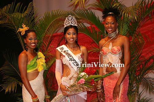 LEFT: Dana Baptiste, Jilisa Baptiste and Dana Darcel Simon