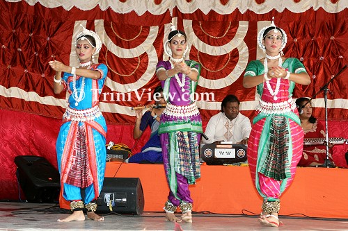 Classical Indian dancers do an invocation dance
