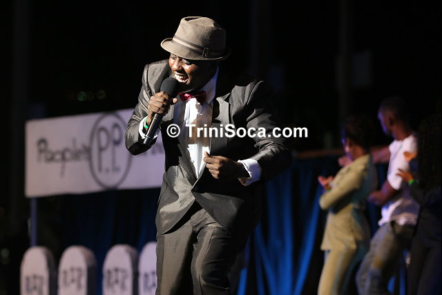 Reigning Calypso Monarch, Roderick 'Chucky' Gordon performs 'The Rose'