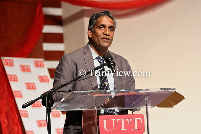 Dr. Fazal Ali delivers the welcome adress